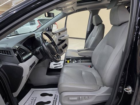 Used 2018 Honda Odyssey Elite image 18