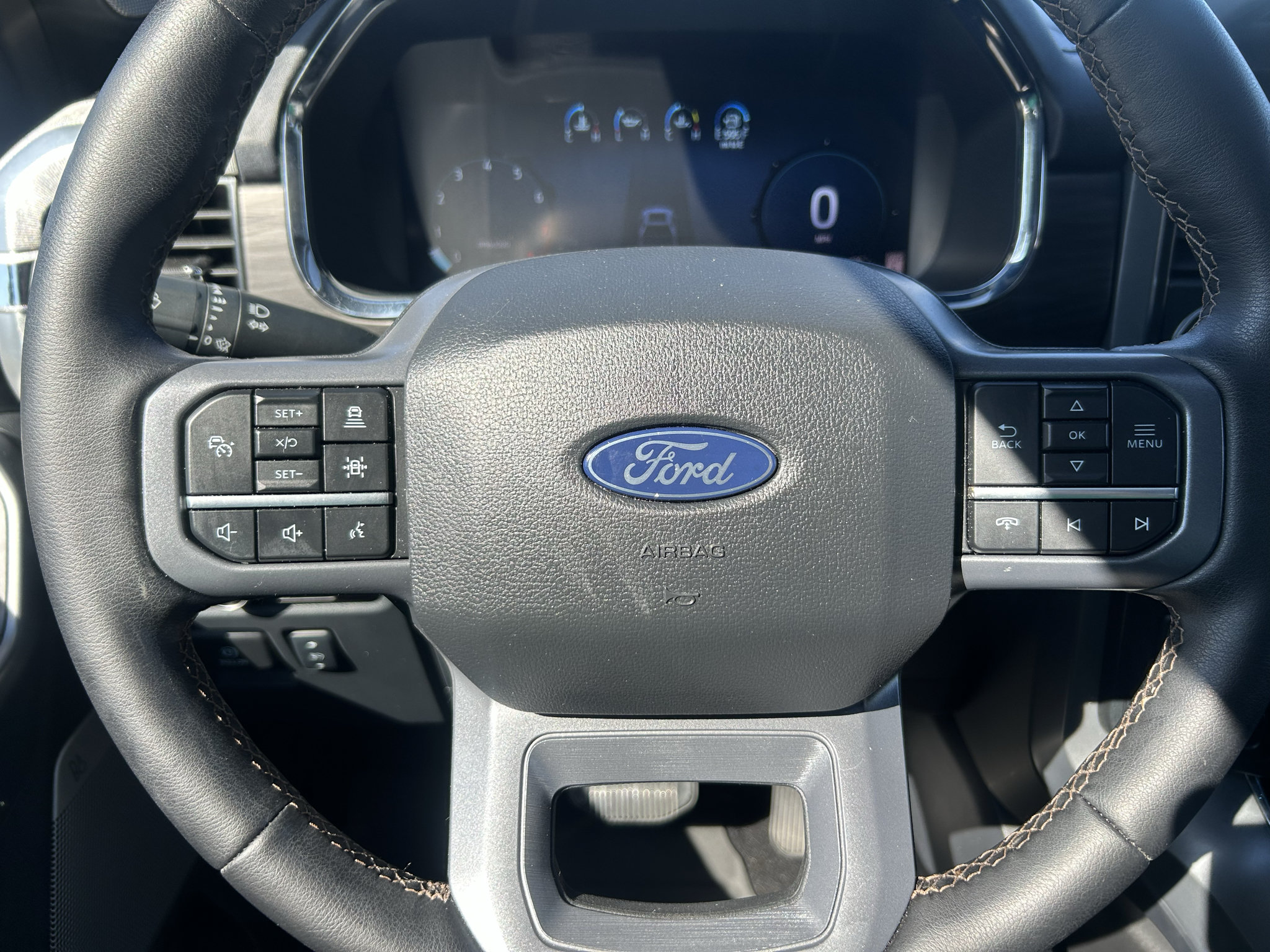 Used 2025 Ford F150 Lariat w/ Equipment Group 501A Mid AWD/4WD image 15