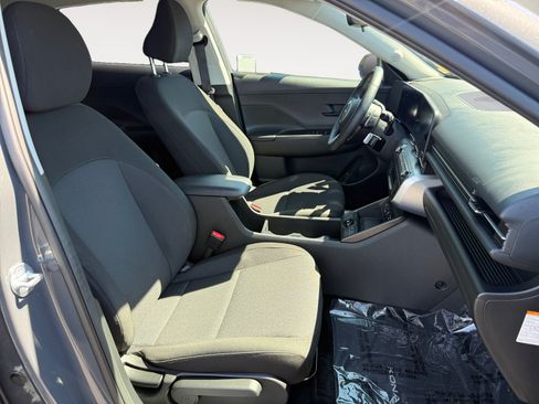 Certified 2025 Hyundai Kona SEL FWD image 19