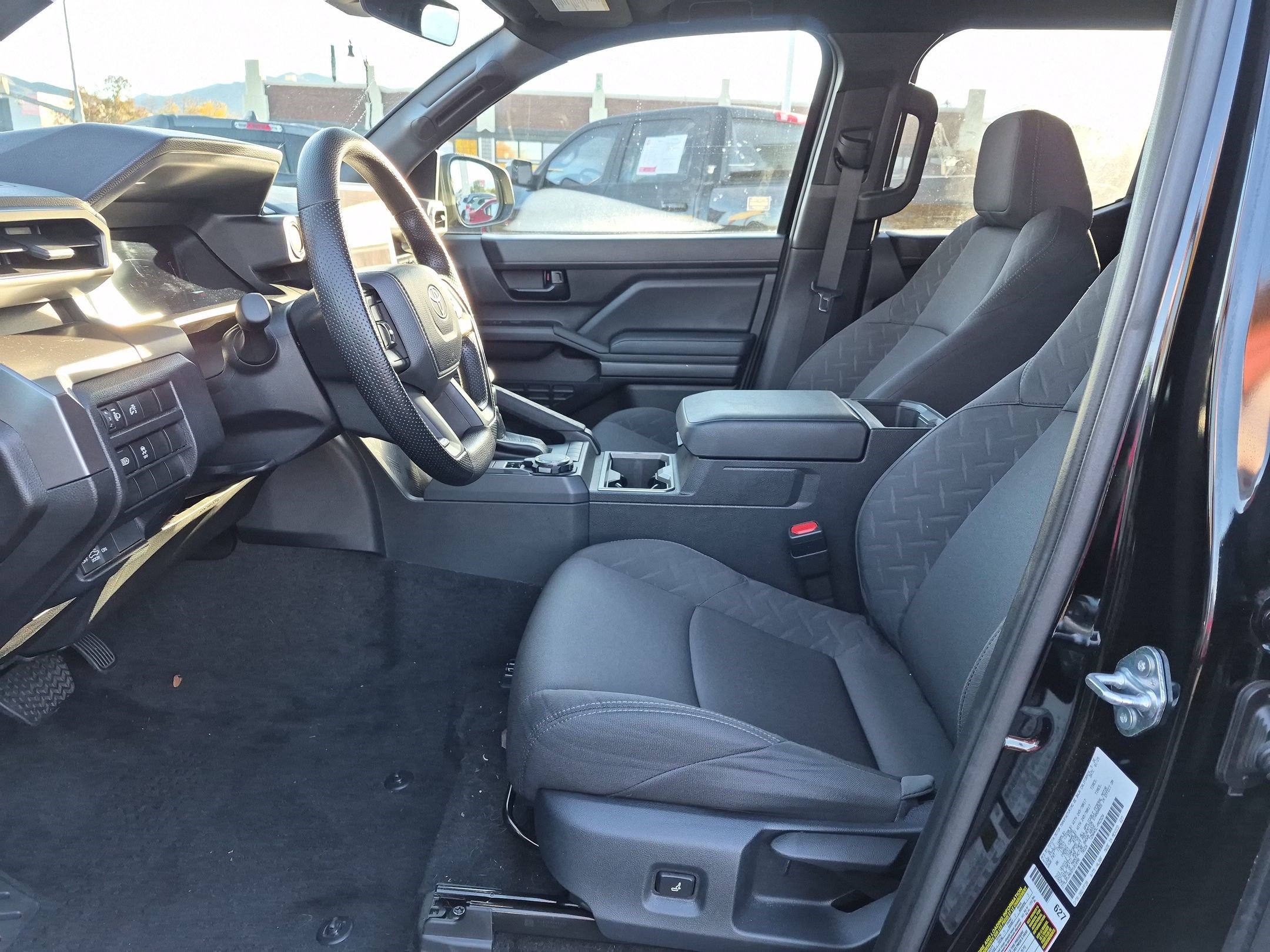 Used 2025 Toyota Tacoma SR5 AWD/4WD image 17
