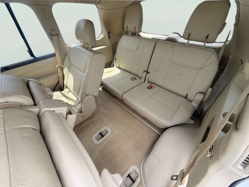 Used 2013 Lexus LX 570 4WD w/ Luxury Pkg image 27