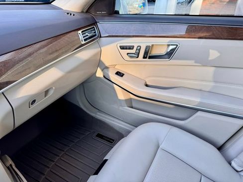 Used 2014 Mercedes-Benz E 350 4MATIC Sedan image 15