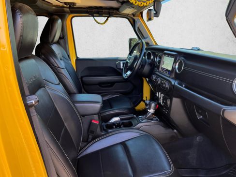 Used 2018 Jeep Wrangler Unlimited Sahara AWD/4WD image 27