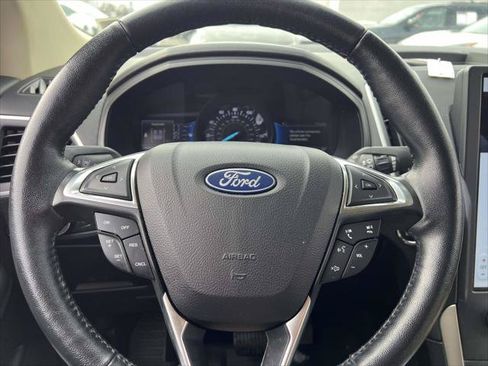 Used 2022 Ford Edge SEL w/ Convenience Package AWD/4WD image 32