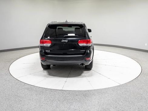 Used 2019 Jeep Grand Cherokee Laredo AWD/4WD image 30