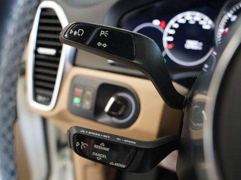 Used 2019 Porsche Cayenne S AWD/4WD image 14