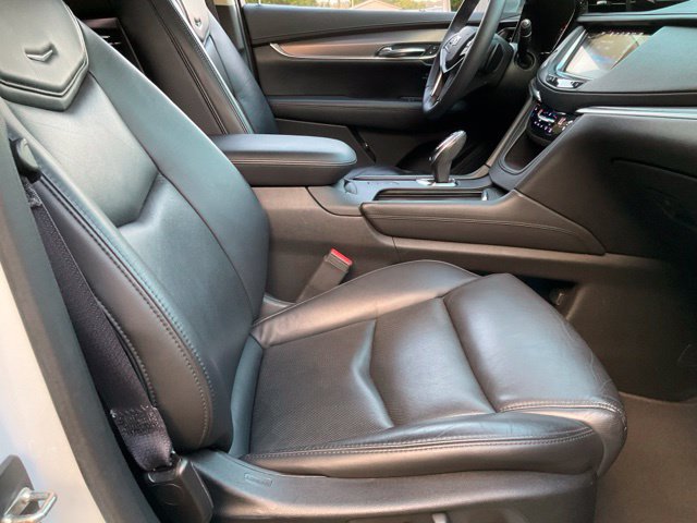 Used 2017 Cadillac XT5 Premium Luxury w/ Driver Assist Package AWD/4WD image 22