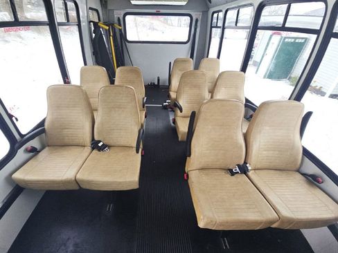 Used 2011 Ford E-450 and Econoline 450 Super Duty w/ Shuttle Bus Prep Pkg image 13