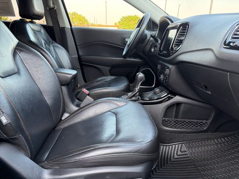 Used 2018 Jeep Compass Limited AWD/4WD image 19