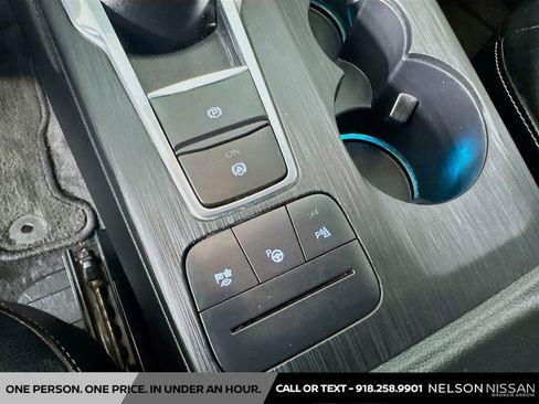 Used 2020 Ford Escape Titanium FWD image 35