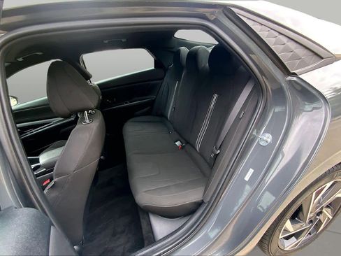 Used 2025 Hyundai Elantra Sport FWD image 21