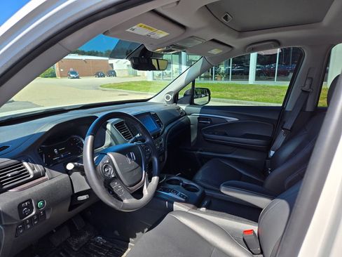Used 2023 Honda Ridgeline RTL-E image 12
