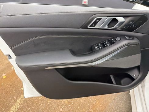 Used 2023 BMW X5 xDrive45e w/ Executive Package image 10