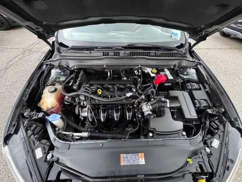 Used 2015 Ford Fusion SE w/ Equipment Group 201A FWD image 13