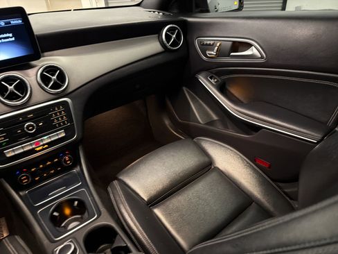 Used 2018 Mercedes-Benz CLA 250 image 28