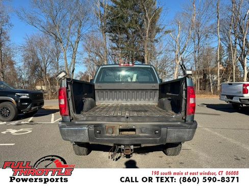 Used 2009 Chevrolet Silverado 2500 W/T w/ Snow Plow Prep Package image 9