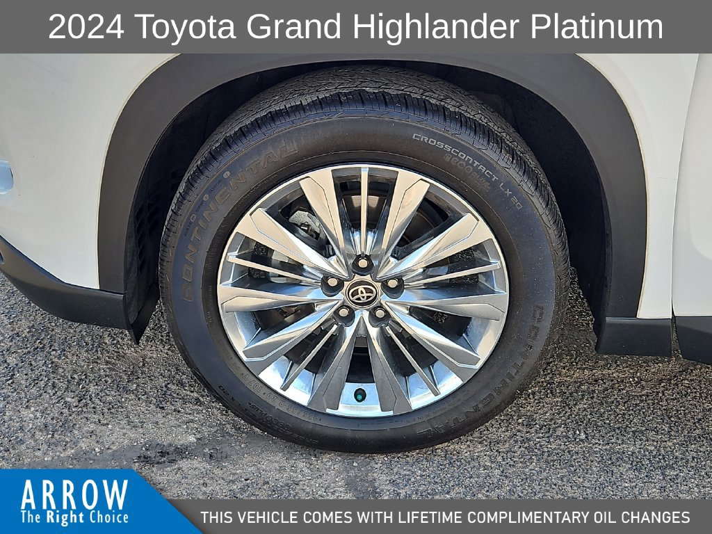 Used 2024 Toyota Grand Highlander AWD image 17