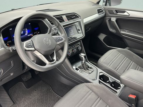 Used 2022 Volkswagen Tiguan S FWD image 12
