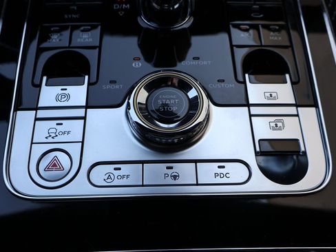 Certified 2020 Bentley Flying Spur W12 image 29