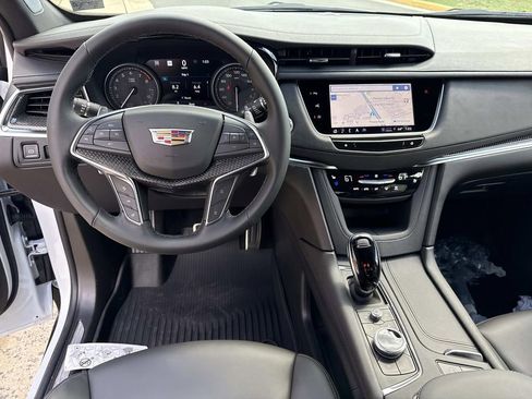 New 2026 Cadillac XT5 Sportv w/ LPO, Floor Liner Package image 10