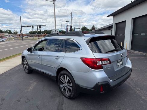 Used 2019 Subaru Outback 2.5i Limited w/ Popular Package #2 AWD/4WD image 3