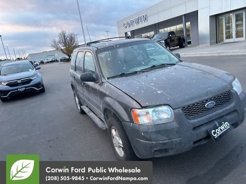 Used 2003 Ford Escape XLS image 3