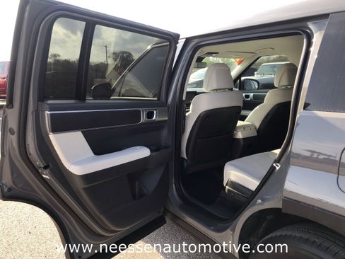 Used 2024 Hyundai Santa Fe SE image 13