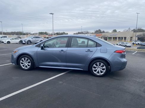 Used 2026 Toyota Corolla LE image 4