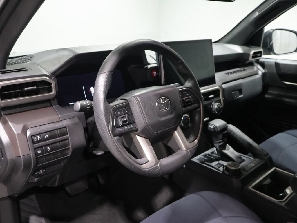 Used 2025 Toyota Tacoma TRD Off-Road AWD/4WD image 16