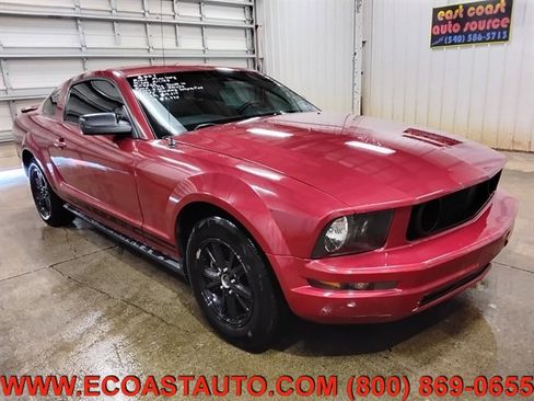 Used 2007 Ford Mustang Deluxe image 1