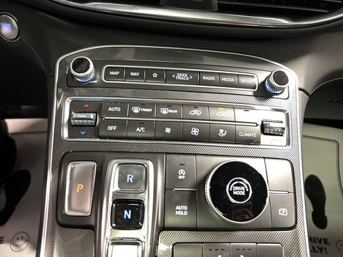 Used 2023 Hyundai Santa Fe SEL w/ Premium Package FWD image 17