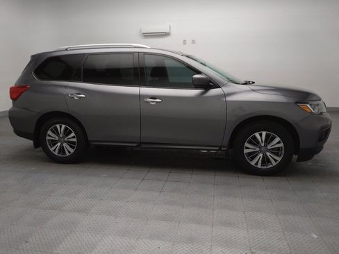 Used 2020 Nissan Pathfinder SV FWD image 11