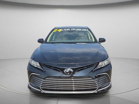 Used 2024 Toyota Camry LE FWD image 4