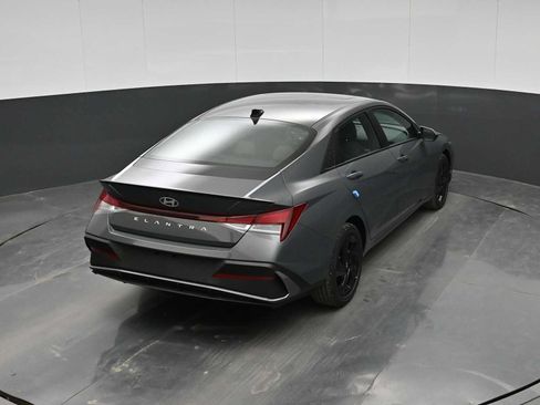 New 2026 Hyundai Elantra SEL Sport FWD image 31