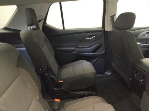 Used 2018 Chevrolet Traverse LT FWD image 19