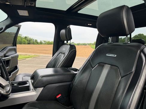 Used 2019 Ford F350 Platinum w/ Platinum Ultimate Package AWD/4WD image 31
