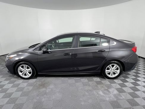 Used 2016 Chevrolet Cruze LT w/ Sun And Sound Package FWD image 9