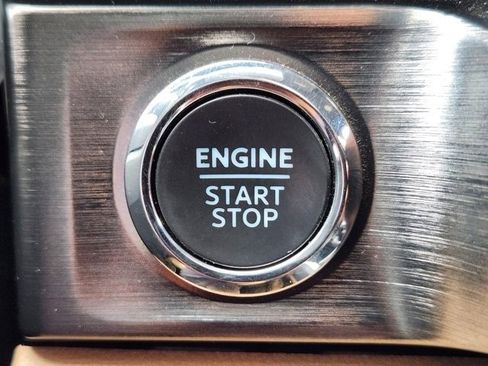 Used 2024 Ford F250 Lariat w/ Lariat Ultimate Package image 19