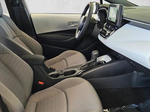 Used 2026 Toyota Corolla SE FWD image 18