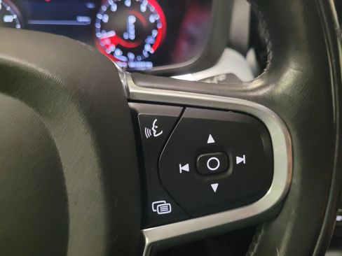 Used 2018 Volvo XC60 T5 Momentum w/ Vision Package AWD/4WD image 20
