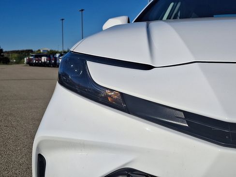 Certified 2025 Toyota Camry image 9