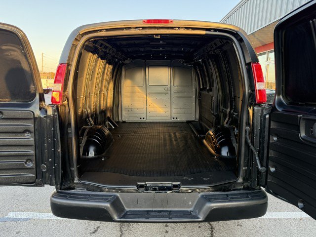 Used 2025 Chevrolet Express 2500 w/ Driver Convenience Package RWD image 6