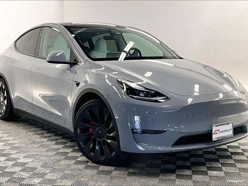 Used 2023 Tesla Model Y Performance AWD/4WD image 11