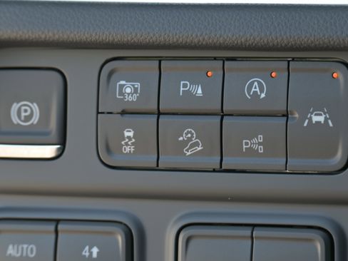 New 2026 Chevrolet Suburban Premier AWD/4WD image 28