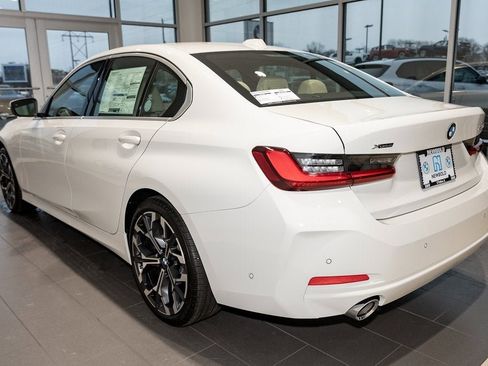 New 2026 BMW 330i xDrive Sedan w/ Convenience Package image 4