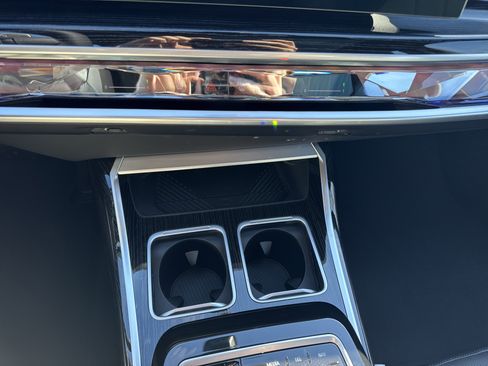 New 2026 BMW 750e xDrive w/ Executive Package image 16