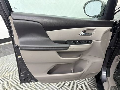 Used 2016 Honda Odyssey EX-L image 11
