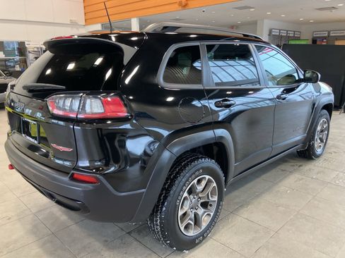 Used 2020 Jeep Cherokee Trailhawk w/ Cold Weather Group image 5
