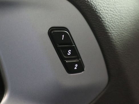 New 2026 Chrysler Pacifica Limited image 36