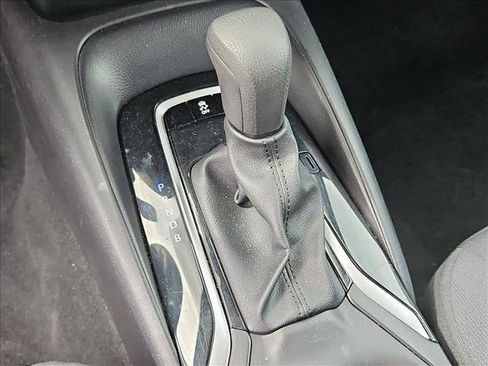 Used 2025 Toyota Corolla LE FWD image 15